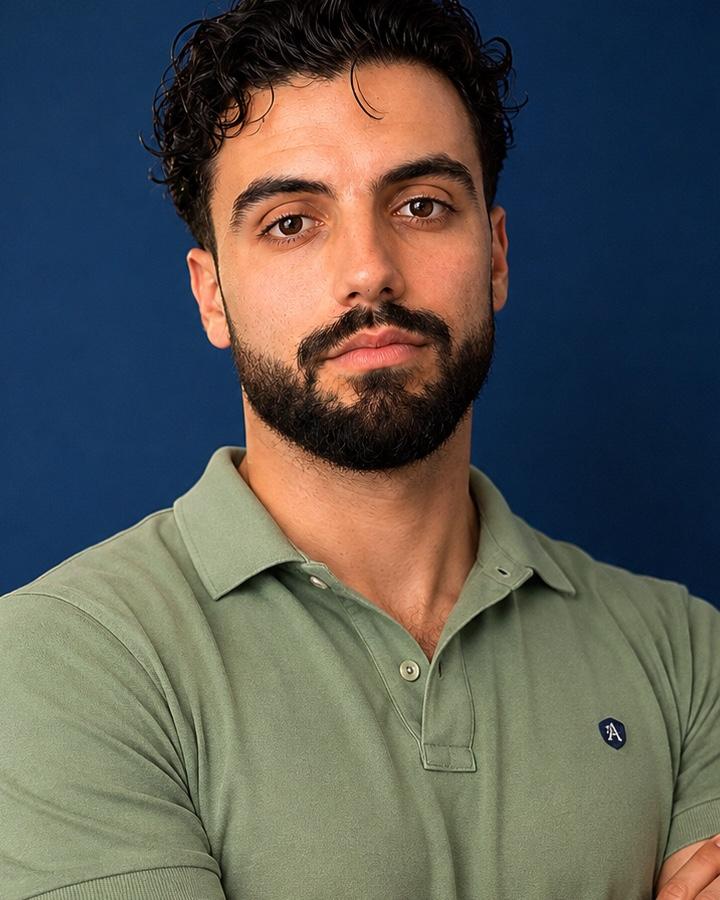 Javier, maestro y creador de Faro Oposiciones